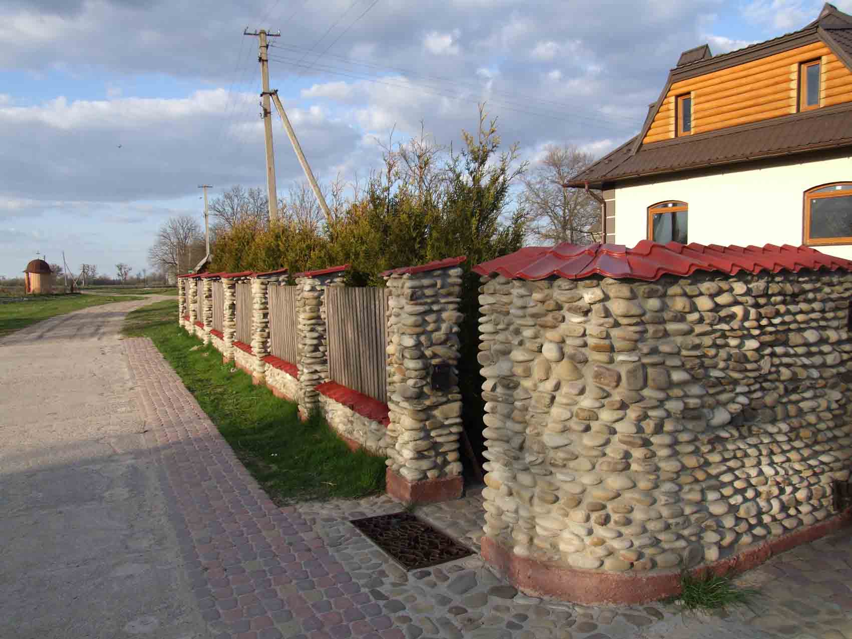 огорожі для дитячих майданчиків