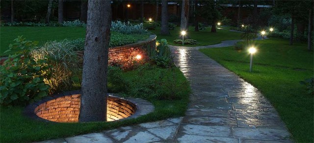 ландшафтне освітлення доріжок